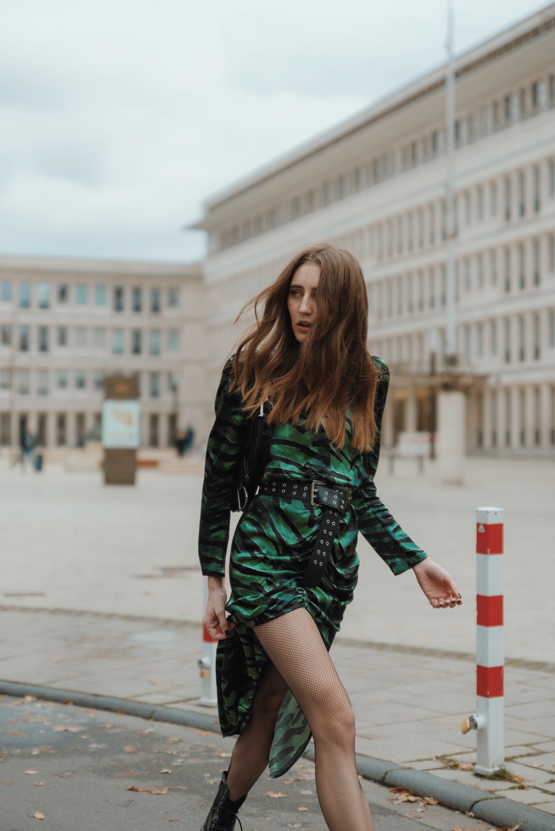 Topshop Midi Dress | Lisa Fiege